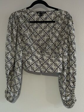 Love By Design White Geometric Print Cropped Blouse